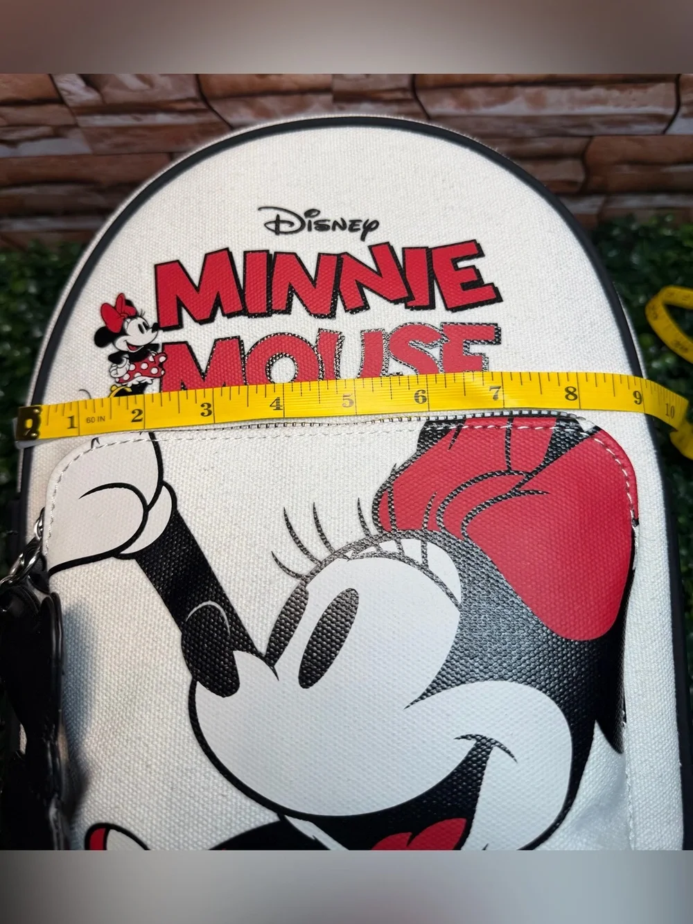 NEW DISNEY MINNIE MOUSE BACKPACK